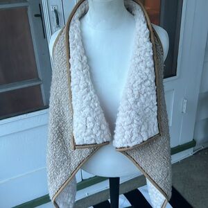 Coco + Jameson Soft Fleece and Faux Shearling Fur Vest Size S
